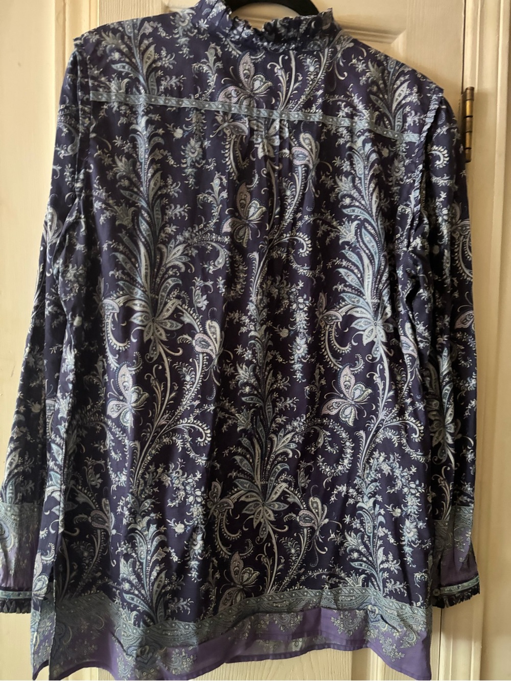 Robert Graham Navy and Blue Paisley Lined Shirt - Picture 2 of 7